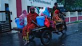 Éxodo masivo en Bangladesh: 800.000 personas dejan sus pueblos costeros por la llegada de un peligroso ciclón