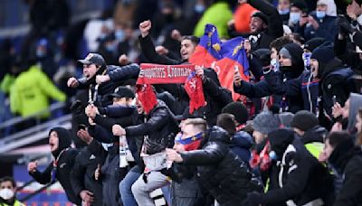 Lyon: Quand les fans de l'OL soutiennent... Saint-Etienne