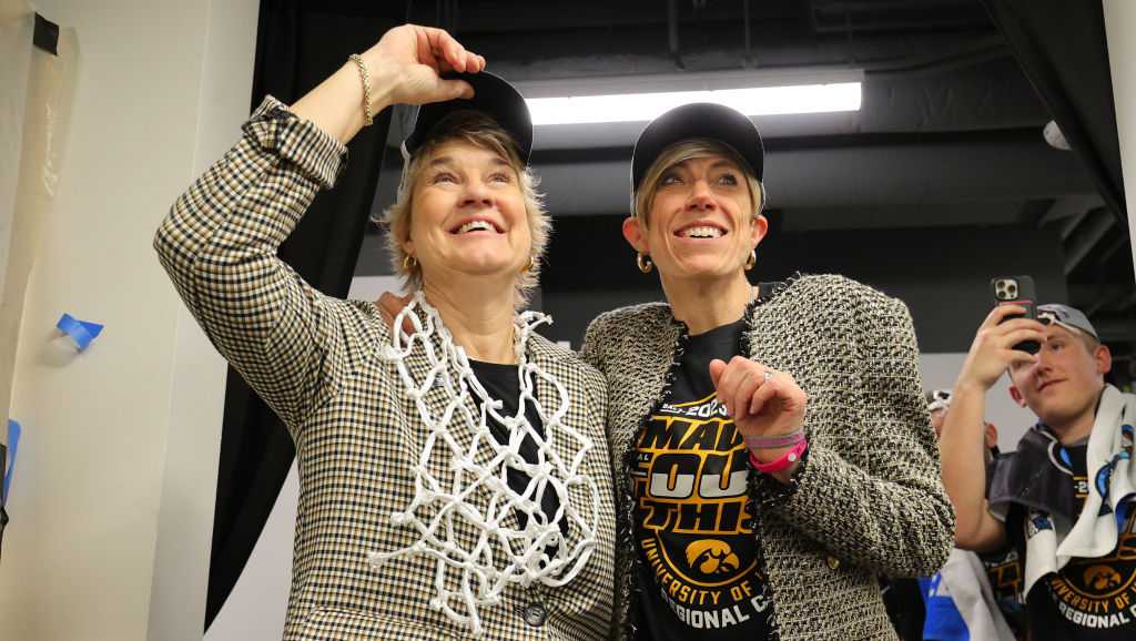 Iowa women's basketball coach Lisa Bluder announces retirement; longtime assistant takes over