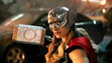 'Thor: Amor y Trueno': se revelan nuevas imágenes oficiales de Natalie Portman junto a Tessa Thompson