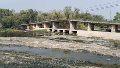 El río Valles está a punto de alcanzar su escala crítica