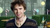 Freddie Highmore serves 'yummy methamphetamine' in spoof of infamous Willy Wonka fan experience