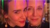 Sarah Paulson le dedicó un romántico mensaje a su novia Holland Taylor por su cumpleaños: “Gracias por amarme”