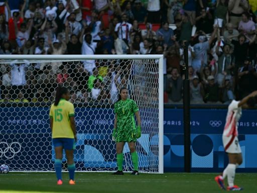 Brasil se estrella y Colombia revive en el fútbol femenino de París