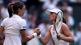 Iga Swiatek matches her best Wimbledon showing with win over Petra Martic