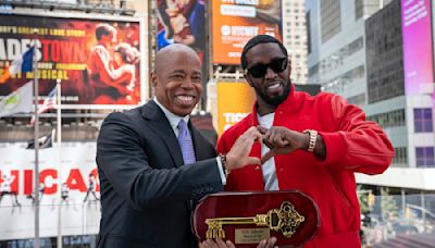 Sean “Diddy” Combs devuelve llave de Nueva York tras revelación de video sobre agresión a Cassie