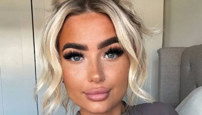 People yell as mum ditches false lashes & they say she looks '5 years younger'