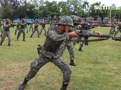 陸軍上尉高雄搭機飛澎湖⋯手提行李驚見「機槍子彈」！第八軍團回應了