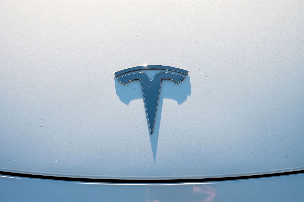 Tesla to recall 125,227 vehicles over faulty seat belt warning system – KION546