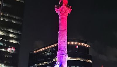La Nación / En honor a Paraguay, monumentos de México se iluminan con los colores de la bandera