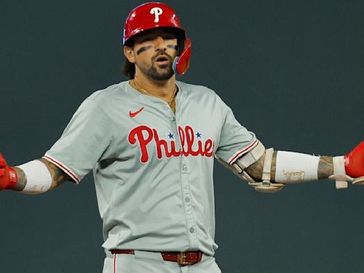 Castellanos has big hit in ninth, Wheeler throws 7 strong innings to lead Phillies past Twins 3-0