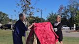 A tree depicting liberty, a stone celebrating the US' 250 years dedicated at USM