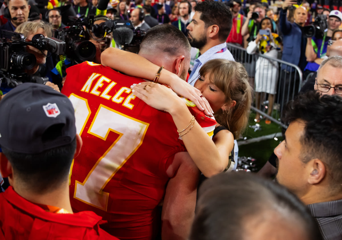 Taylor Swift Strongly Defended by Whoopi Goldberg After Travis Kelce Accusation