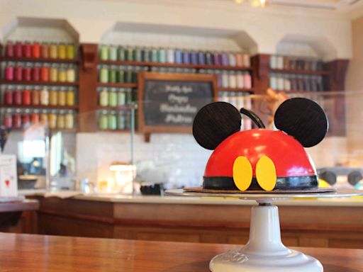 5 Disney World Activities for Grown-Ups, From Cake Decorating to Sangria University