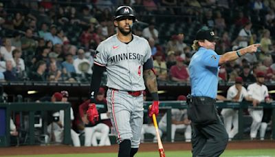 Correa leaves Twins game after being hit on right arm