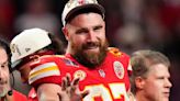 Chiefs sign All-Pro tight end Travis Kelce to a 2-year extension through the 2027 season