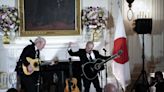 Paul Simon y flores de cerezos protagonizan la cena de Estado de Kishida en la Casa Blanca