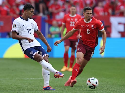 Inglaterra - Suiza, en directo | La selección inglesa y la suiza empatan sin goles tras la primera parte en un partido igualado