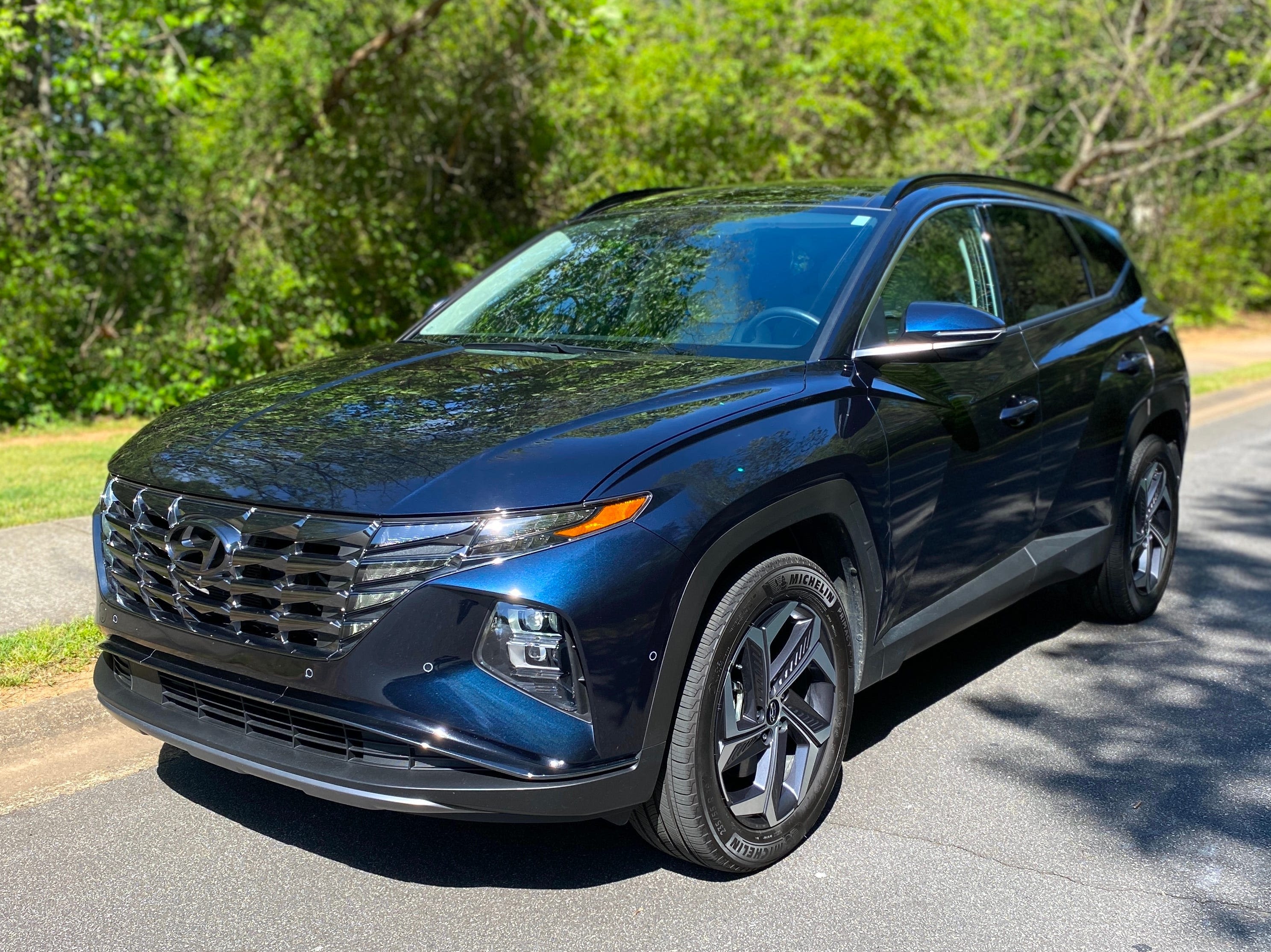 I drove Hyundai's best-selling SUV and found it's a perfect hybrid for people who don't like hybrids