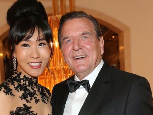 Gerhard Schröder: "Überraschungs-Coup" zum 80. von Ehefrau So-yeon