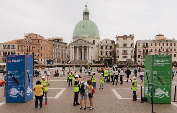 To Deter Day-Trippers, Venice Tested a €5 Entrance Fee. Did Visitors Stay Away?