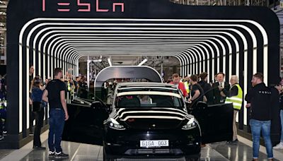 Elon Musk requires ‘FSD’ demo for every prospective Tesla buyer in North America