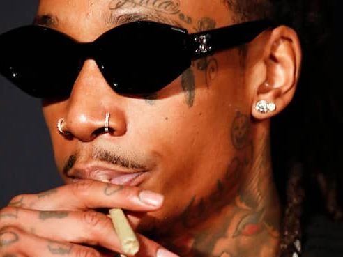 Wiz Khalifa fue detenido en Rumanía por fumar marihuana en ‘show’ de un festival