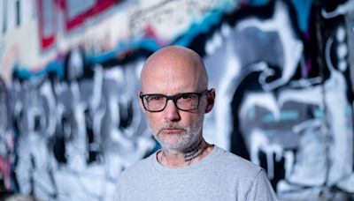 Moby a 25 años del éxito de Play: “La fama no es mala, pero no arregla ningún problema psicológico, los empeora” - La Tercera