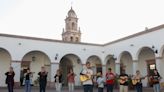 Niños heredan la tradición y amor por el mariachi en una escuela en México