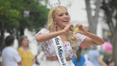 Photo gallery: Miss Mississippi parade rolls through Vicksburg - The Vicksburg Post