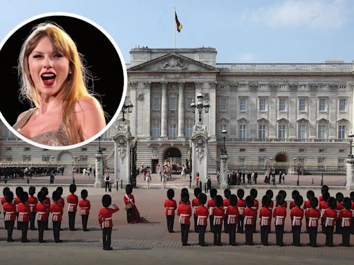 Vídeo | El cambio de guardia en el palacio de Buckingham a ritmo de Taylor Swift