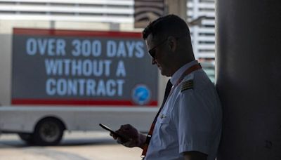 Business groups urge Ottawa to prevent Air Canada pilots strike