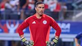 Claudio Bravo asegura que la Roja fue perjudicada en la Copa América y apunta contra el arbitraje: “Hay cosas raras” - La Tercera