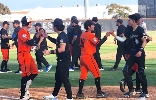 La Mirada baseball buried early, but rallies to stun Huntington Beach in Division I regional semifinals