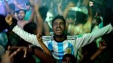 Cómo nació la pasión en Bangladesh por los equipos de fútbol de Argentina y Brasil