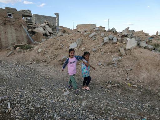 Sinjar en ruinas una década después de las atrocidades del EI en Irak
