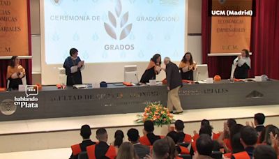 Un hombre de 91 años cumple su sueño y logra graduarse en Económicas y Empresariales en la Universidad Complutense