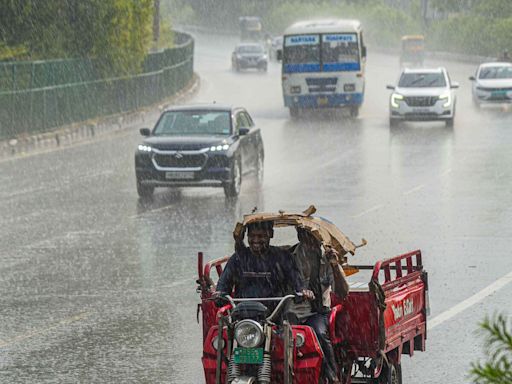 Monsoon tracker: IMD issues red alert for Gujarat, orange for Kerala and Arunachal; heatwave to continue in THESE states | Today News