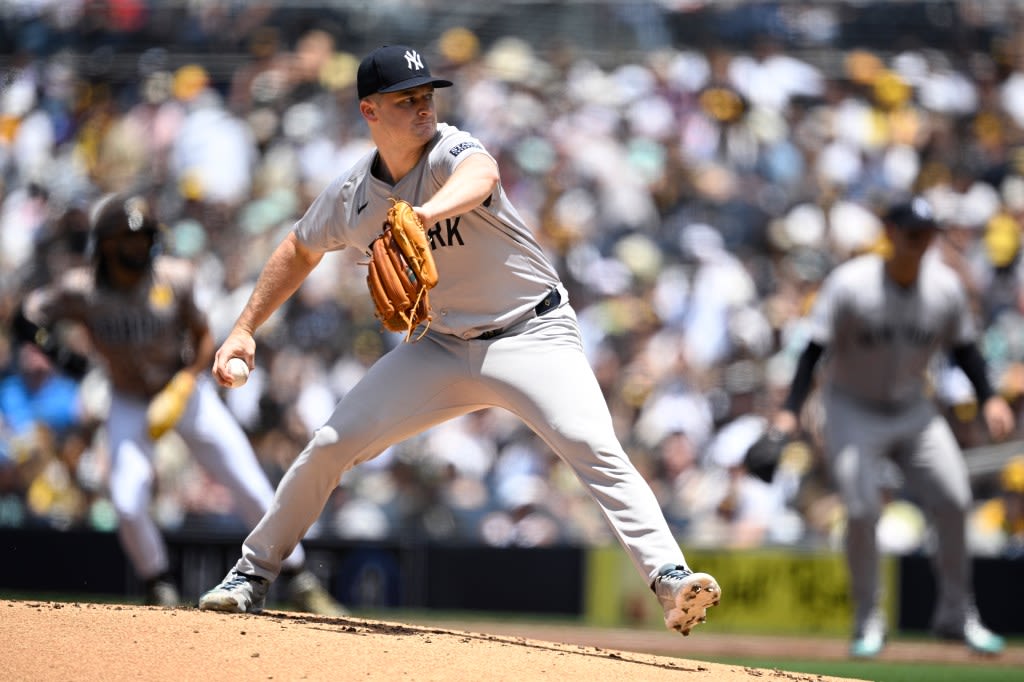 Sloppy defense spoils Yankees’ shot at a San Diego sweep in 5-2 loss