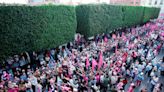 López Obrador cuestiona la independencia de la ‘Marea rosa’ que arropa a Xóchitl Gálvez