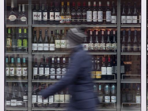 LCBO stores closed for 2 weeks as workers strike, oppose plan to open up booze market