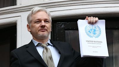 Julian Assange's Family Is Raising Funds For Him With Bitcoin