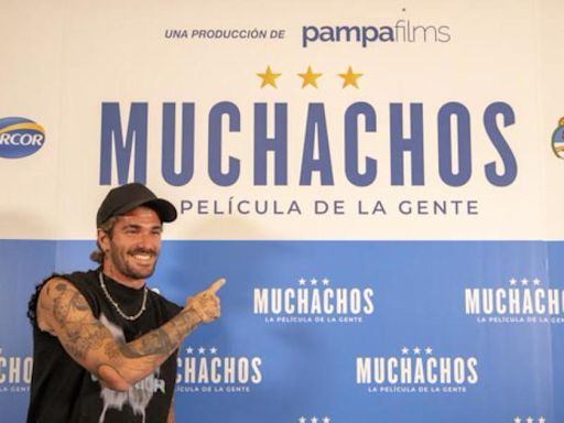 Rodrigo De Paul acude al estreno de 'Muchachos'