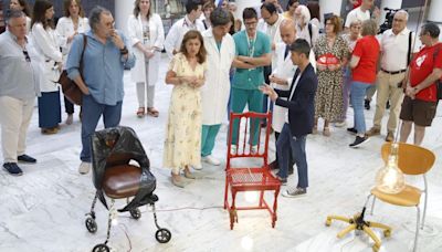 El hospital Reina Sofía acoge una exposición de Pablo Rubio que inspira donación, reciclaje y vida