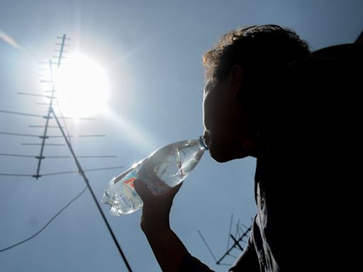 En plena ola de calor en México, maestro encierra a estudiantes en el aula como castigo por no hacer tarea