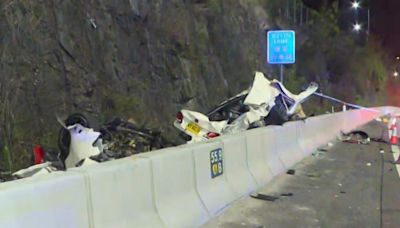 屯門公路車禍︱20名死者親友現場路祭哭成淚人 場面哀傷 | am730