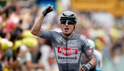 Cycling-Philipsen sprints to Tour de France stage 13 win, Pogacar retains lead