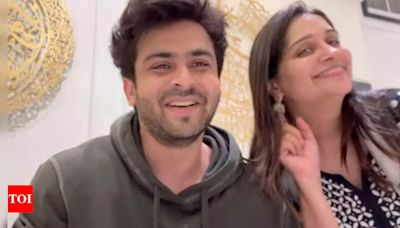 Shoaib Ibrahim gifts wife Dipika Kakar gold earrings as she completes one year of motherhood with Ruhaan - Times of India