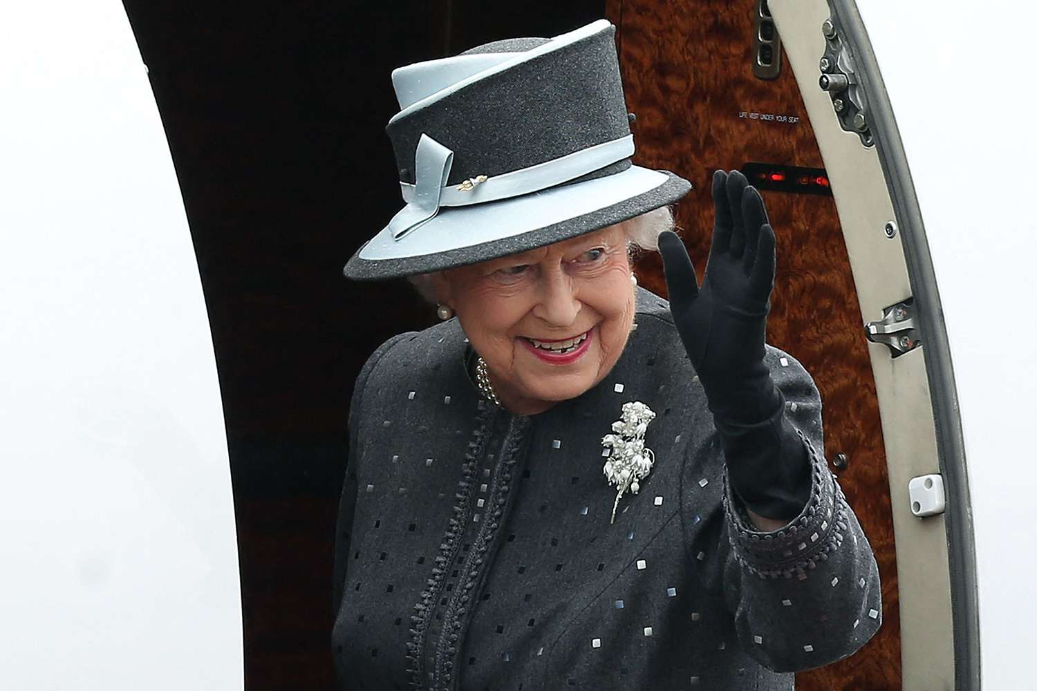 Queen Elizabeth’s Flying Habits Revealed, Including Mints, In-Flight Martinis and Her Own Pillows