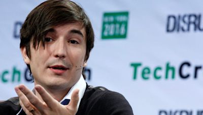 Robinhood CEO explains how he got employees back to the office after initially saying the company was 'remote-first'